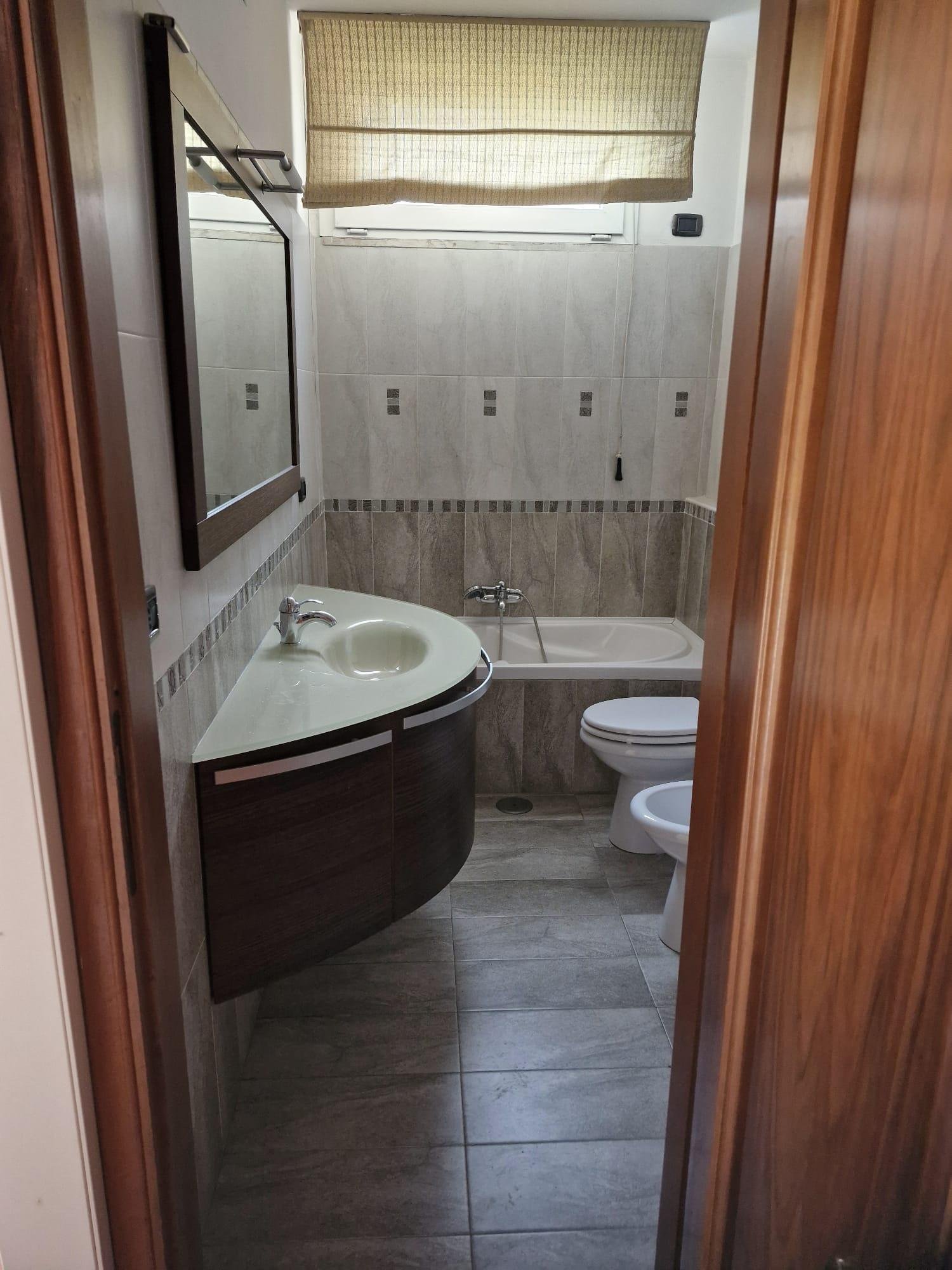 🏡 Villa a schiera su 4 Piani con Doppi Giardini