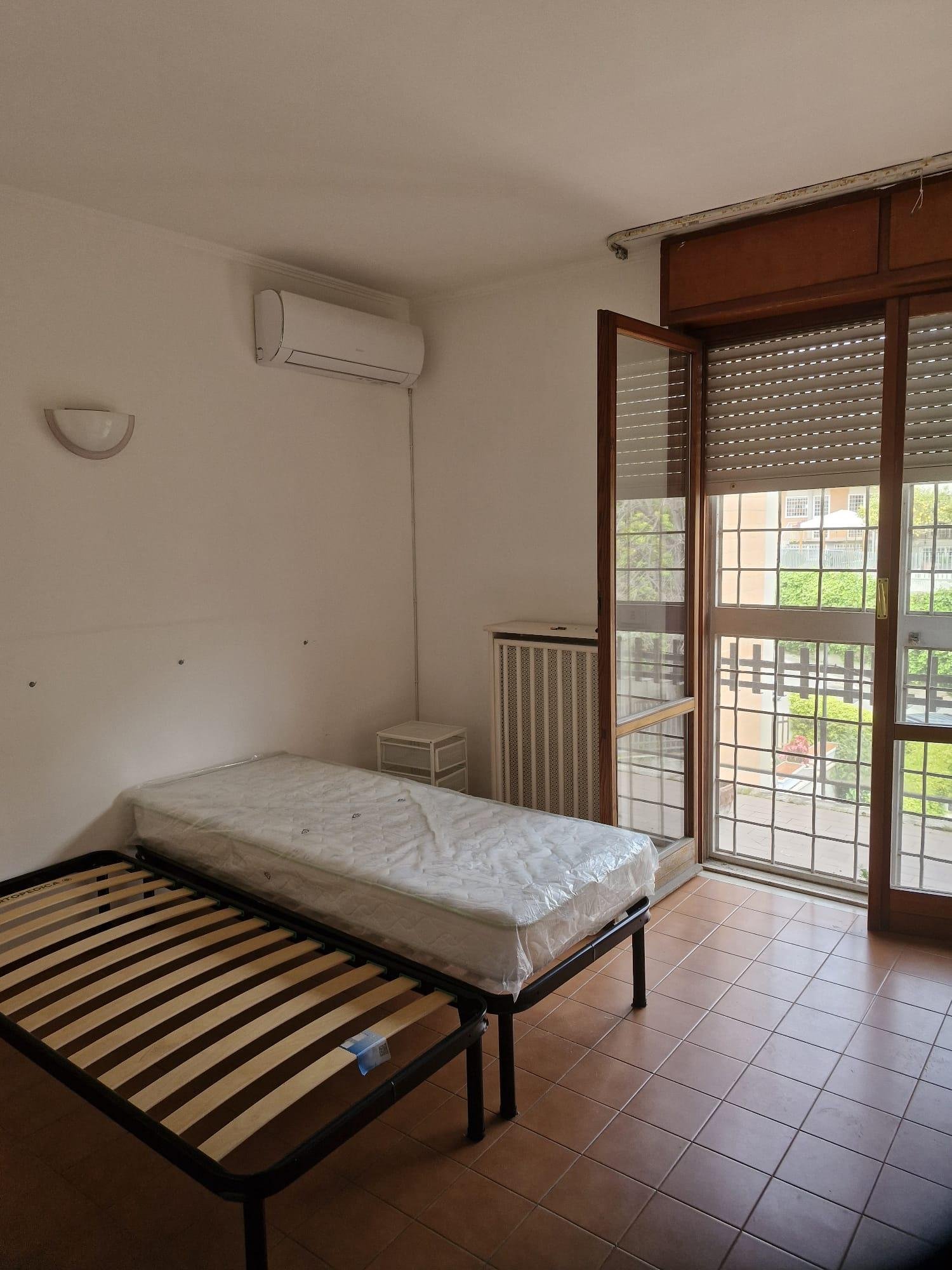 🏡 Villa a schiera su 4 Piani con Doppi Giardini