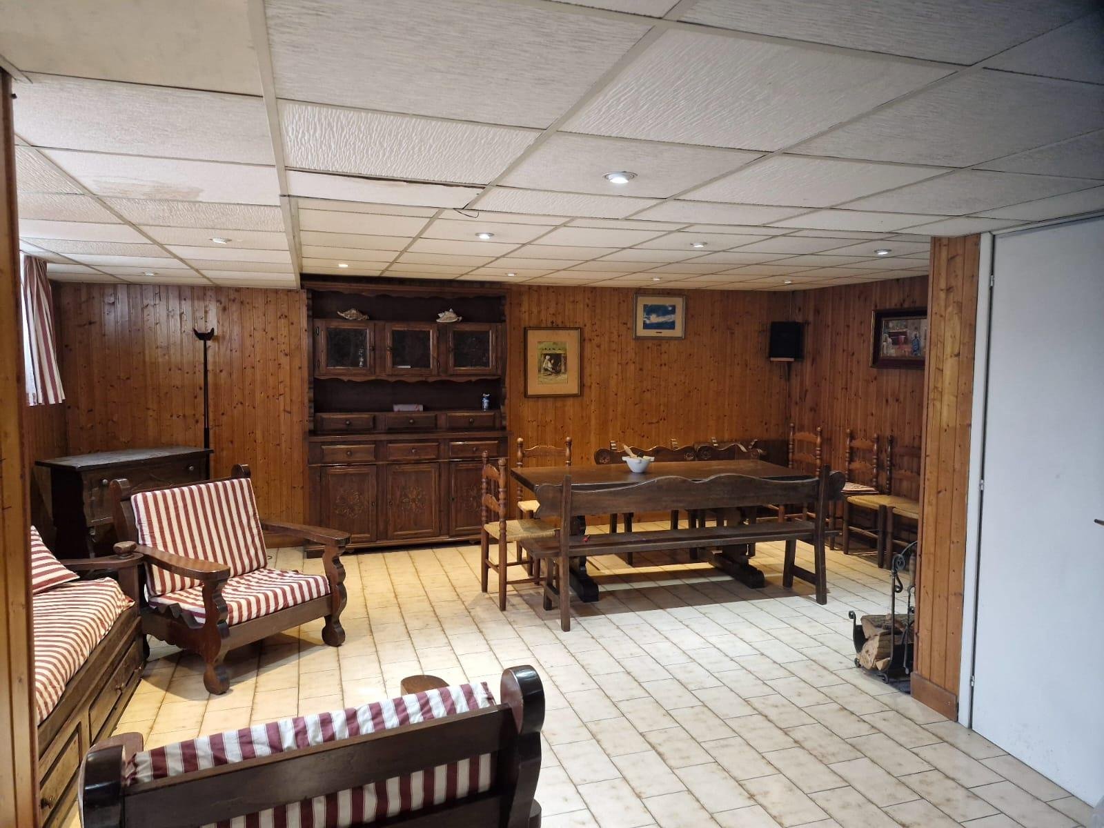 🏡 Villa a schiera su 4 Piani con Doppi Giardini